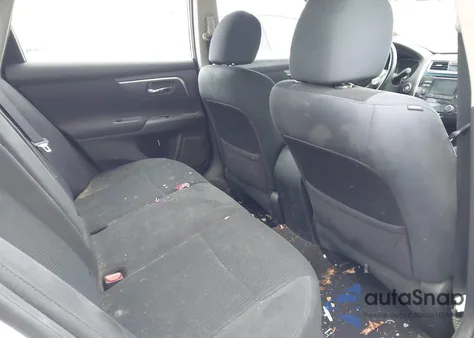 2015 Nissan Altima 2.5 Sv z USA, uszkodzony, nr VIN 1N4AL3AP1FC196228